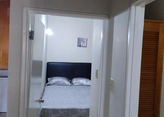 Aquamarine Ave Apartment