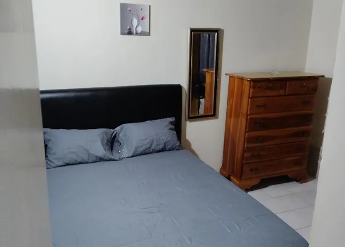 Aquamarine Ave Apartment